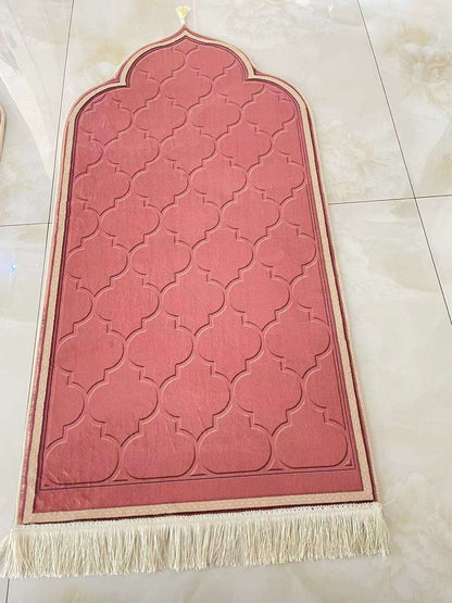 Prayer Mat geometric shapes - Hallafa Product information: Material: Flannel Main component of fabric: polyester fiber (polyester) Main component content of fabric: 81%(inclusive)-90%(inclusive) Style: National style Shape: irregular Color: Silver gray, white, pink, camel Size: 50 x80cm x110cm 60, 80 x120cm Packing list: 1* Prayer mat #