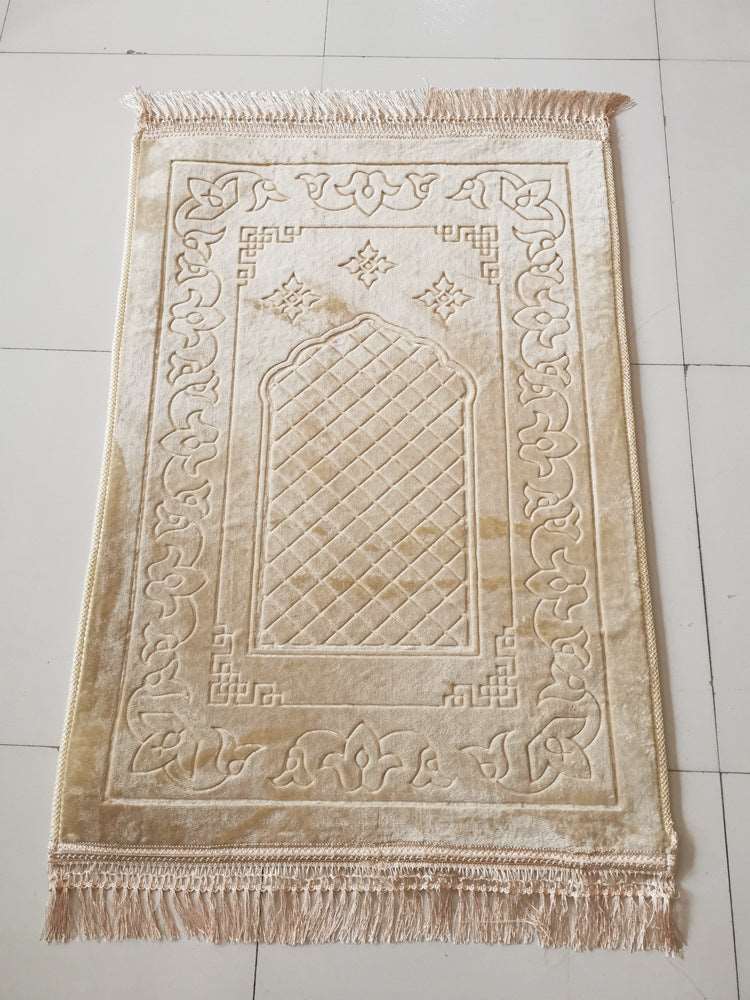 Embossed Islamic Prayer mat - Hallafa This Embossed Prayer mat measures 75 * 110CM, crafted with a woven embossed pattern and fringes on the edges. Its surface is made of luxurious flannel fabric, and the cotton bottom consists of two cozy layers. · Size: 75x110cm #