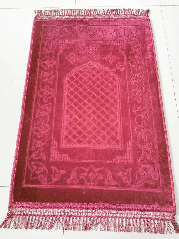 Embossed Islamic Prayer mat - Hallafa This Embossed Prayer mat measures 75 * 110CM, crafted with a woven embossed pattern and fringes on the edges. Its surface is made of luxurious flannel fabric, and the cotton bottom consists of two cozy layers. · Size: 75x110cm #