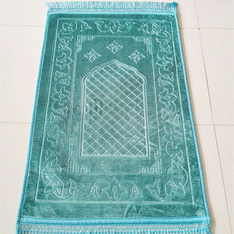 Embossed Islamic Prayer mat - Hallafa This Embossed Prayer mat measures 75 * 110CM, crafted with a woven embossed pattern and fringes on the edges. Its surface is made of luxurious flannel fabric, and the cotton bottom consists of two cozy layers. · Size: 75x110cm #