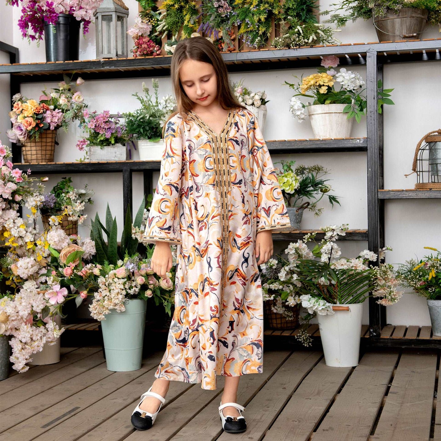 Girl´s printed Abaya/ Dress - Hallafa This stylish Abaya/ Dress is perfect for your little girl's look! Size Information: Note: 1. Choose the larger size if your size between two sizes. Please allow 2-3cm differences due to manual measurement. 2.As you know, the different computers display colors differently, the color of the actual item may vary slightly from the following images. #