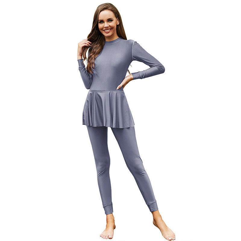 Long-sleeved one-piece Modest swimsuit - Hallafa This women's long-sleeved one-piece swimsuit features a zip on the back – perfect for splashing around! · Material: polyester fiber (polyester) · Color: purple, gray, black, dark blue #