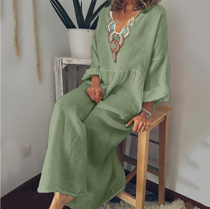 Loose bohemian long-sleeved maxi dress - Hallafa This cozy cotton maxi dress has a bohemian style and long sleeves. · Color: white, green, black, lake blue, red #