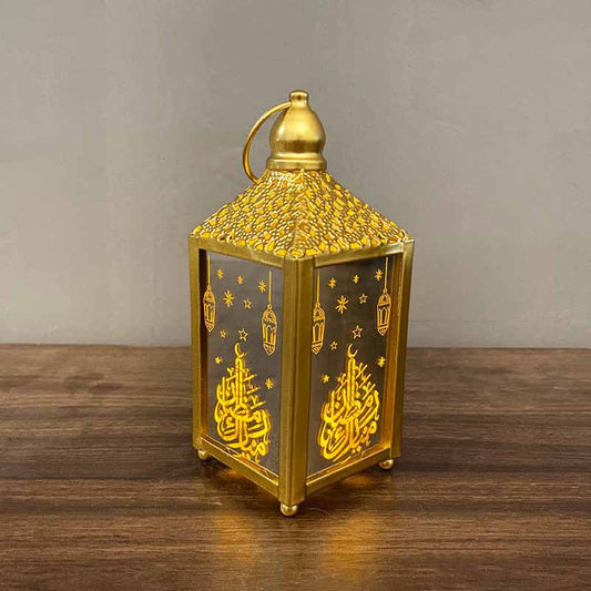 Ramadan/ Eid Decorative Led Lanterna - Hallafa Light up any space with our Decorative Led Lanterna. This stylish lantern brings a dreamy, warm light to create the perfect atmosphere. Its energy-efficient LED bulbs provide your home with a warm glow to enjoy during Ramadan and Eid. Material: Iron Size: S: 6,5cmX12,5cm L: 6,5cmX15cm #