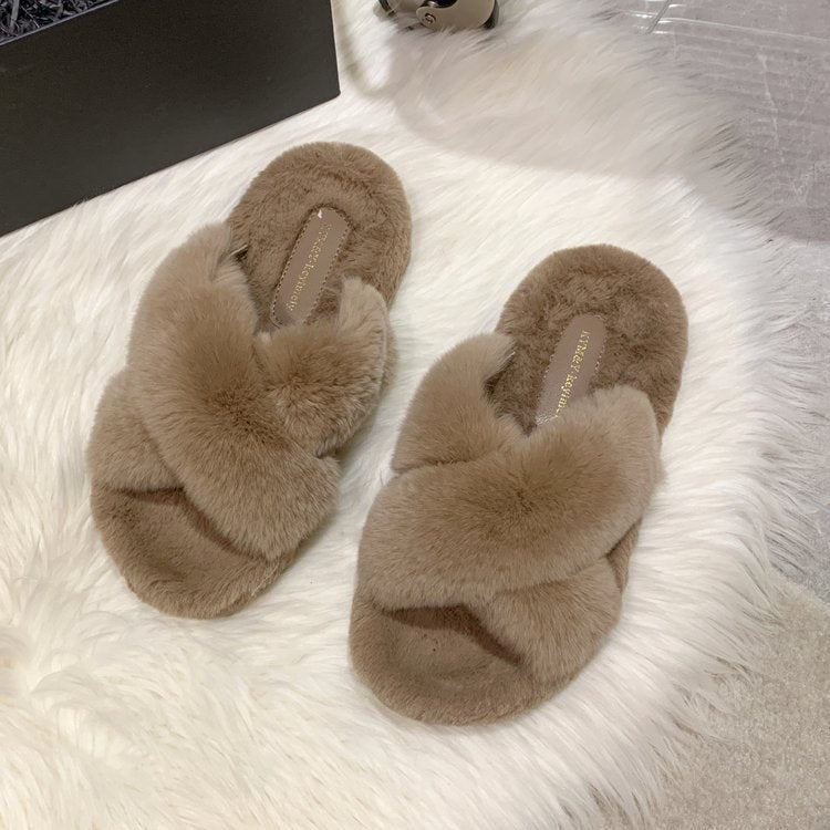 Women home Slippers - Hallafa These Women's Home Slippers are a stylish must-have for staying luxe and cozy. A perfect pairing with your dress, they'll keep your feet looking and feeling marvelous! · Sole material: rubber · Inner lining material: artificial wool #