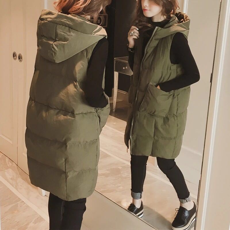 "women army green  long vest jacket with hood and pockets."