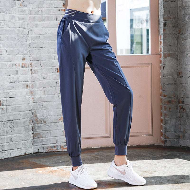 Women loose fit fitness trousers - Hallafa Women loose fit fitness trousers. feel comfortable with this pants and lets keep going. · Fabric composition: 96 (%) size waist hip length S 60 86 90 M 62 90 92 L 64 94 94 XL 66 98 96 UNIT:CM 1. Please allow 2-3cm differences due to manual measurement. 2.As you know, the different computers display colors differently, the color of the actual item may vary slightly from the following images. #